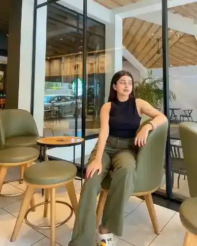 Call Girl Rhenak