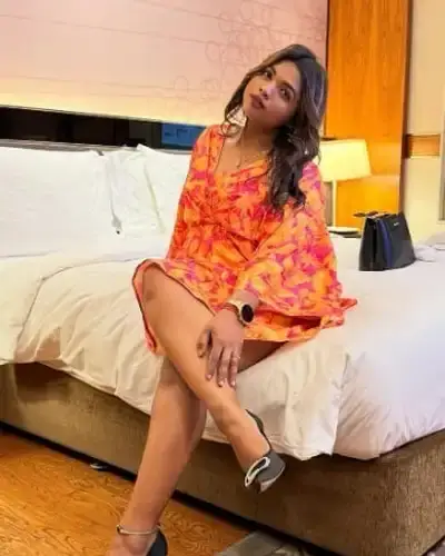 Escorts In Rhenak